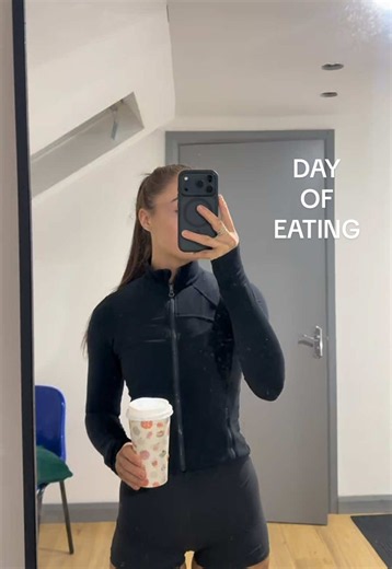 Day of Eating 2366 Calories: 273g Carbs, 71g Fat, 155g Protein