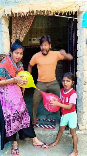 Daddy Solves Siblings Balloon Problem#shortfeed #comedy #funny