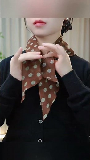 Look Younger and More Elegant with This Silk Scarf Tying Technique