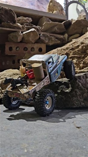 Scx24 farmtruck crawlin the course #brushless #scx24 #chevy #farmtruck #minicrawler #rccrawler
