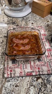 I’m always looking for an interesting side dish with a few simple ingredients. This is from the 1960s Home Economics series. The chili sauce and molasses made these beans really tasty. Simple and easy! Which is just what I need after working all day. I’ll definitely be making these again. Recipe in the comments. #Vintage #VintageRecipes #EasyRecipeRecipes | PastTimecook