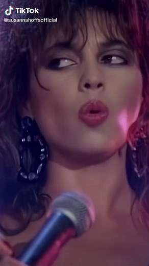 #sideeye #80saesthetic #walklikeanegyptian #thebangles #1980s