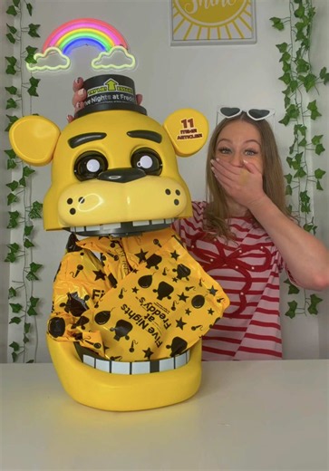 Let’s unbox a GIANT *GOLDEN* Five Nights at Freddy’s Mystery Bear!!😰🐻⁉️ #asmr #foryou