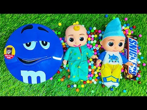 Satisfying video Asmr lollipops candy and chocolate gummy candy unboxing video Asmr.