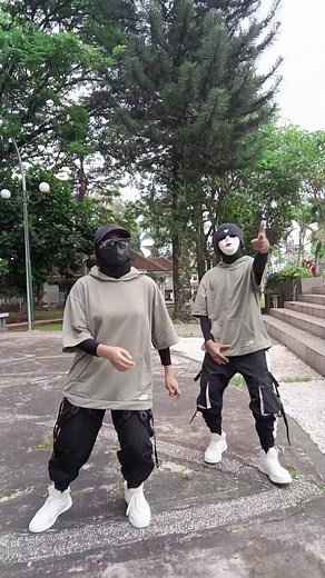 Gerakan Dance Viral di TikTok: Kumpulan Tarian Terbaru