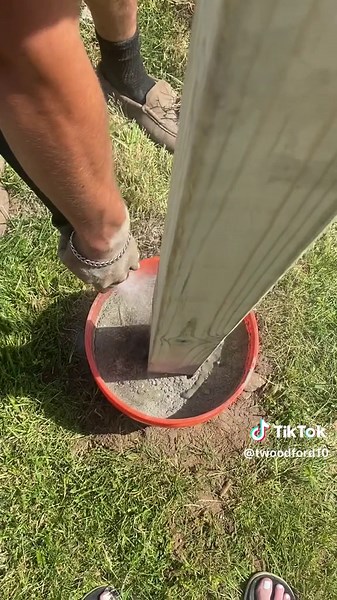 Fabulous DIY Outdoor Light Posts for Your Garden