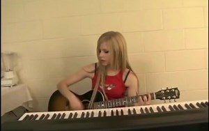 Avril Lavigne - Bonez Tour 2005 - Full Documentary HD