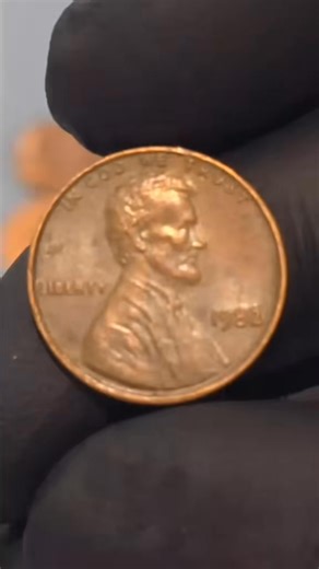 How to Find the Million-Dollar 1982 Penny Do you know the value? #lincoln #liberty #valueformoney #rarecoins #oldcoins | Old price money
