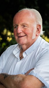 Model Strangers on Reels