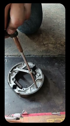 Rear brake cam installation technique 👍 #lifehacks