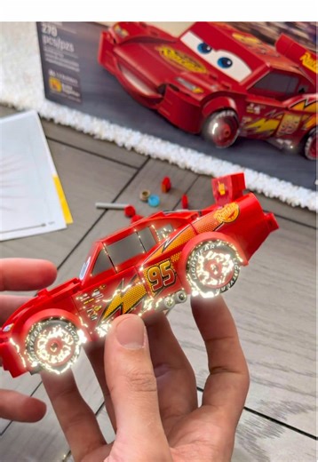 LEGO Lightning McQueen Build – A Must-See Creative Set!