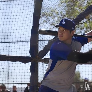 122K views · 4.5K reactions | Shohei Ohtani hizo 21 swings y conectó 10 HR’s ¡Fue su PRIMERA práctica de bateo con los Dodgers! 勞 | All Sport News | Facebook