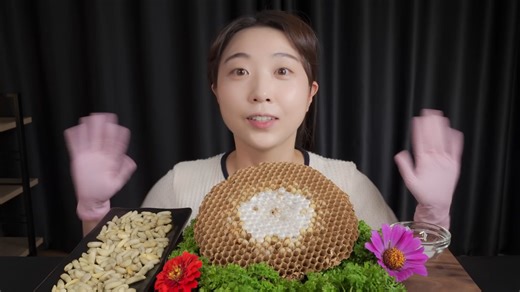 【YamyamiTV】活的黄蜂幼虫试吃体验 咀嚼音