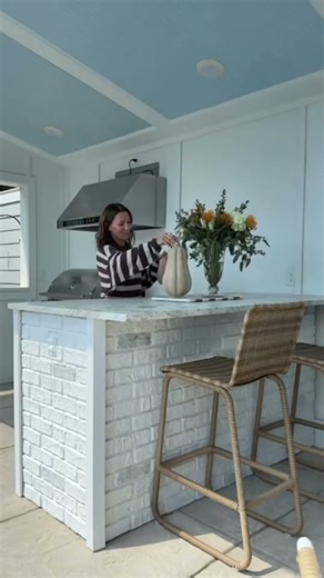 Fall is here, and that means cozy vibes + football Sundays! 🙌