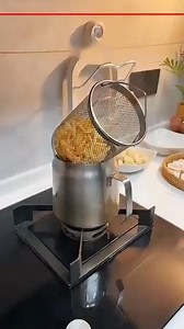🍳 Explosive control must enter! A fuel-efficient, non stick, and portable 304 stainless steel fryer that can be used for home picnics. What delicious dish would you most like to use for frying? | Madison Jocelyno Jessica