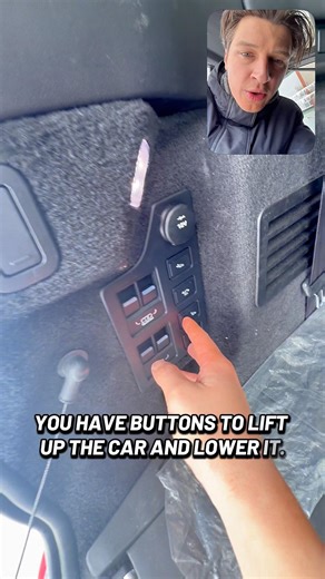 A button to lift or lower the car #landroverdefender #drivingapproach #airsuspension