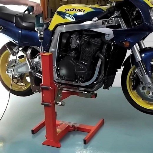 🏍️A motorcycle lift with a maximum load capacity of 1,650 pounds 💪will completely change the way you repair motorcycles!🛠️ 🛒Order NOW👉👉https://www.hii-shop.com/products/motorcycle?preview=1 | Jerry Sentes