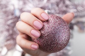 21 December Nail Ideas for a Fun & Festive Look All Month | LoveToKnow