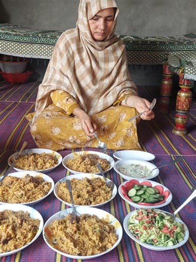 chicken biryani rayta salad ke sath | Chicken Biryani