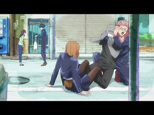 Kugisaki uses Figure Four Leg Lock on Purse-Snatcher || Jujutsu Kaisen
