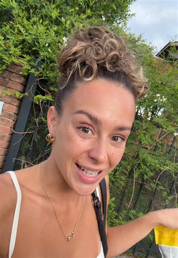 El dilema de un perrito que no quiere salir