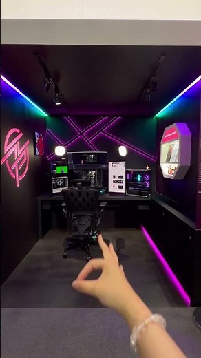 Inside MSI's Crazy Computex Gaming Rooms!