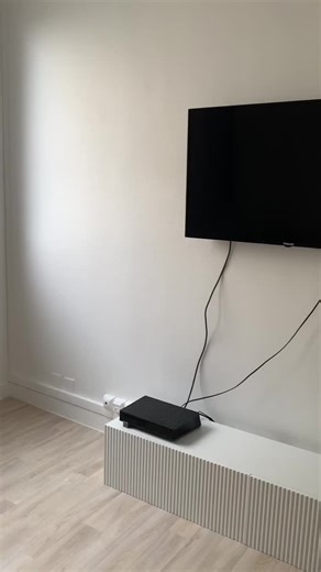 Cache tes câbles TV facilement et à petit prix !