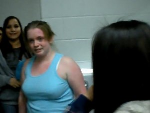 Is This Whats Goin Down In The 09? 2 Girls Ruffin Up Each Other In Arlington High School's Bathroom To Be Down In An All Girls Gang In Minnesota!