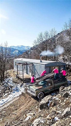 Exploring Off-Grid Living: A Mountain View Homestead