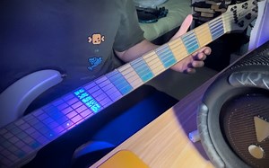 又突发奇想给我的吉他和贝斯加东西囖！