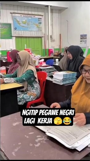 Ngitip Pegawai Ema Ema 🤭🫣#hiburan #komedi