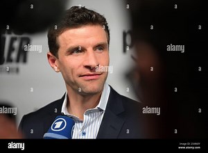 Munich, Germany. 25th Feb, 2025. Thomas Müller gives an interview at the premiere of the prime video documentary "Thomas Müller - Einer wie keiner" about the FC Bayern offensive star in the Astor Filmlounge at the ARRI cinema. Credit: Felix Hörhager/dpa - IMPORTANT NOTE: In accordance with the regulations of the DFL German Football League and the DFB German Football Association, it is prohibited to utilize or have utilized photographs taken in the stadium and/or of the match in the form of seque