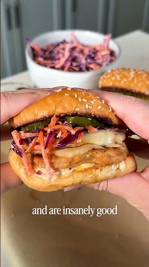 Hot Honey Chicken Smash Burgers 🍔🍯 Easy High-Protein Dinner in Under 30 Minutes #HotHoneyChicken