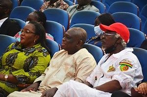 Dédicace du livre intitulé « L’histoire de la musique ivoirienne, Alpha Blondy - Abidjan.net Photos