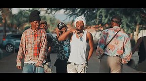 This One is for the Proud Zimbabweans, shot this one before the hair transformation lol 😂 🇿🇼🇿🇼🇿🇼Visualiser Shot by @culturedbytkeitar Sound Engineered by @klyveyouugly ! Expect the Official Music Video in the next few days❤️Visualiser Out Now!! | Runna Rulëz