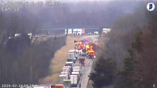 TRAFFIC ALERT – I-70 CRASH 🚨 Plainfield Fire Territory is assisting at a serious vehicle crash on I-70 EB near the 61 mile marker. ➡️ Eastbound I-70 CLOSED at the 59 mile marker. 📍 State police say there are serious injuries and a crash reconstruction team is on scene. ⏳ No word yet on how long the road will remain closed. ⚠️ Expect major delays or use an alternate route. | Nicole Griffin WRTV