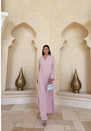 Eid Look 2026: Chic Kaftan Styling with Roberto Coin Jewelry