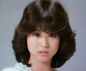 【画像】松田聖子の若い頃(昔)がかわいすぎる！高校時代から現在までを時系列に紹介！ - stillnessのなんでも語るブログ