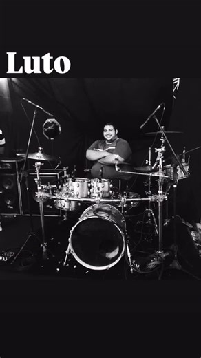 Bte.news on Instagram: "NOTA DE PESAR – BTE.NEWS O Maciço de Baturité está luto pela partida de precoce de Wanderson Barbosa, talentoso músico, baterista integrante da banda Intrio e da Banda de música Municipal de Baturité. Wanderson deixa um legado de dedicação, talento e amor pela música, tendo marcado gerações e contribuído de forma inestimável para a cultura da nossa região. Sua alegria, profissionalismo e paixão pelos palcos permanecerão vivos na memória de todos que tiveram o privilégio d