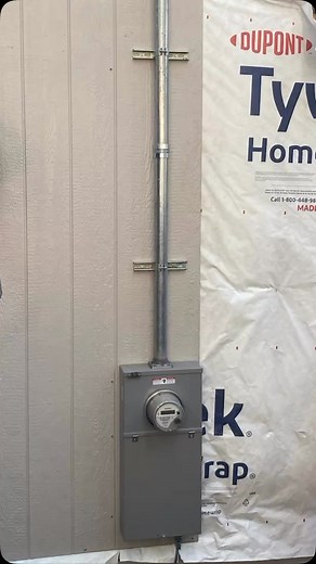 We recently upgraded an outdated 100A Zinsco panel, which is known for breakers that can overheat and fuse to the bus bar—posing a serious fire hazard due to their failure to trip properly. In its place, we installed a brand-new 200A Siemens meter main panel, fully solar-ready and built for modern safety and reliability. Contact us today at 909.744.4058 Ortega.electric2019@gmail.com #electrianlife⚡️#electriansofinstagram #lakearrowhead | Ociel Ortega