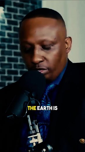 The earth is not moving, according to the bible the earth is at rest #flatearth #motionlessearth #closedsystem #earth #bible #god #godscreation #jesus #trustingod #lie #lies #nasalies #fyp #fypage #fypシ゚viral #fypシ #viral #viralvideo #viralvideo🔥 #viraltiktokvideo #viraltiktok #tiktokviralvideo #algoritmotiktok