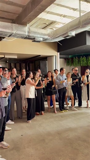 Revista Casas Ecuador on Instagram: "Revive la transformación From Grey to Great. 🩶 Cada espacio, cada detalle y cada historia dieron vida a una edición única de Casas Project 2025. Gracias a todos los arquitectos, diseñadores, marcas y aliados que hicieron posible esta experiencia que celebra la creatividad, el diseño y la inspiración. ✨🎨 #CasasProjectGYE2025 #FromGreyToGreat"