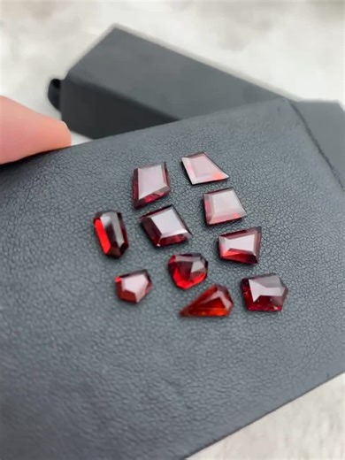 17 Carat Rhodolite Garnet Lot – Rose-cut Raspberry Red Gemstones - Etsy