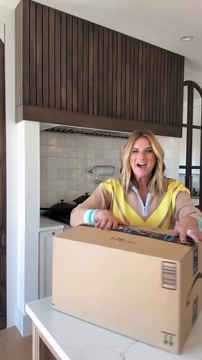 10K views · 20 reactions | What I recently bought from Amazon  aff link: https://amzlink.to/az0n3D2b8nt6c We just got to Florida and I'm stocking up on some of my favorite things and must haves! | Living In Yellow | Facebook