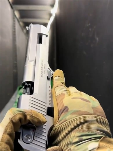 Real Men Use Desert Eagles in Action