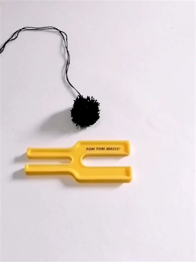 Como hacer Borlas o Pompones de hilo #borla #pompones #zotycraft