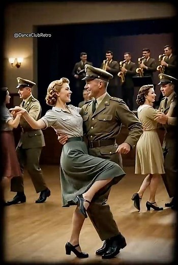 In the mood Song by Glenn Miller Orchestra ‧ 1940 | #vintage #vintagemusic #oldsong #retro #40smusic