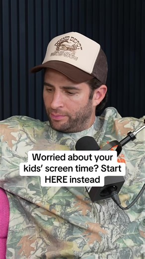 Parental digital distraction is now a leading predictor of developmental delays in children… Your child's brain needs your gaze to wire itself for emotional regulation, language and focus. You don’t need to ditch your phone 24/7 but tiny shifts for parents → massive impact for kids!!! #twoparentsandapod #podcast #screentime #newparents