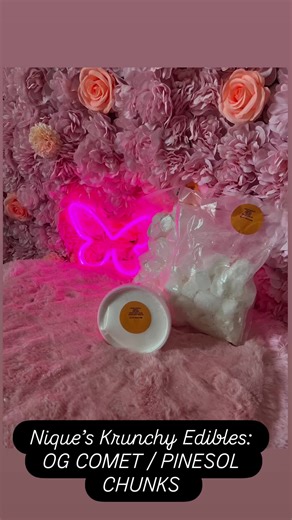 When I saw that @NIQUESKRUNCHYEDIBLES now has a custom order section on her site for clean scents I was on cloud 9 ☁️🥰 I immediately ordered her OG ☄️ chunks in a large. I also got her OG Pinesol chunks in a medium which were equally incredible. They were amazing as always! Nique’s is the closest OG ☄️ chunks I’ve had to scenting them myself 🔥 If you like strong clean scents, Nique is your girl!