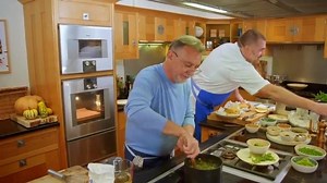 Thank you to the brilliant Nathan Outlaw for showing us his recipe for fish and chips, mushy peas and tartar sauce on today’s episode of #SimplyRaymondBlanc ITV 🐠 We enjoyed it with a beautiful Kent cider 🍺 I hope you’ve been inspired to try this dish at home. A British tradition cooked in my very French kitchen. L’entente cordiale! 🇫🇷 🇬🇧 ❤️ | Raymond Blanc